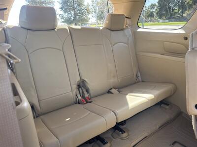 2009 Saturn Outlook XR   - Photo 23 - Pittsburg, CA 94565-2812