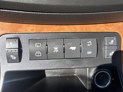 2009 Saturn Outlook XR   - Photo 10 - Pittsburg, CA 94565-2812