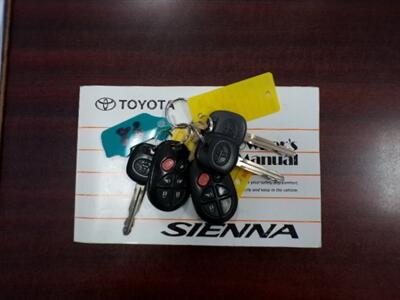 2008 Toyota Sienna XLE   - Photo 35 - Pittsburg, CA 94565-2812
