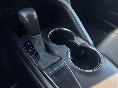 2024 Toyota Camry SE   - Photo 9 - Pittsburg, CA 94565-2812