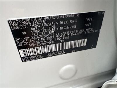 2017 Toyota RAV4 Platinum   - Photo 35 - Pittsburg, CA 94565-2812