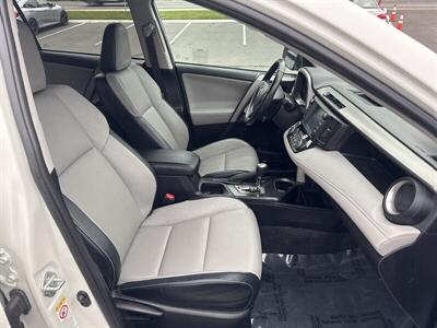 2017 Toyota RAV4 Platinum   - Photo 30 - Pittsburg, CA 94565-2812