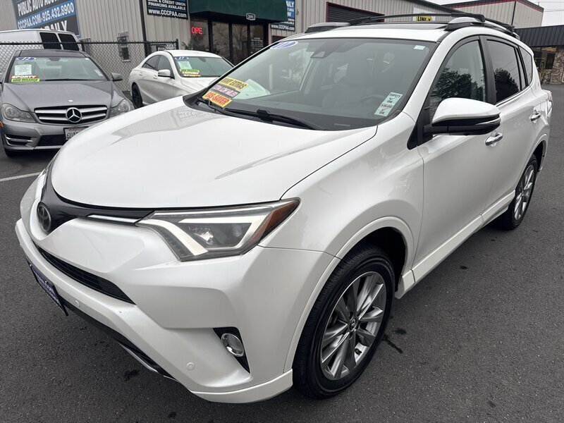 2017 Toyota RAV4 Platinum  