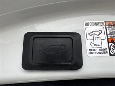 2017 Toyota RAV4 Platinum   - Photo 23 - Pittsburg, CA 94565-2812