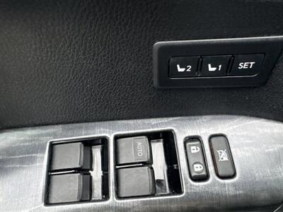 2017 Toyota RAV4 Platinum   - Photo 15 - Pittsburg, CA 94565-2812