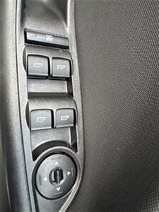 2018 Ford Focus SE - Photo 10 - Pittsburg, CA 94565-2812