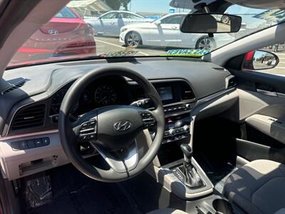 2020 Hyundai ELANTRA SE   - Photo 2 - Pittsburg, CA 94565-2812