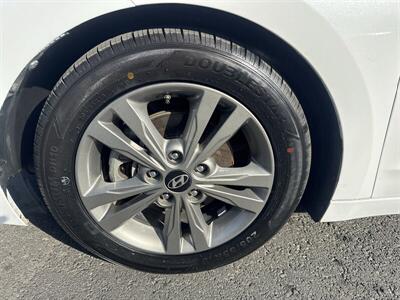 2018 Hyundai ELANTRA SEL   - Photo 12 - Pittsburg, CA 94565-2812