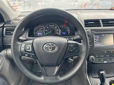 2015 Toyota Camry LE   - Photo 5 - Pittsburg, CA 94565-2812