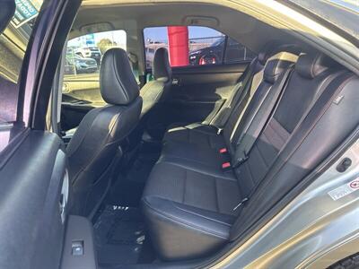 2016 Toyota Camry SE   - Photo 16 - Pittsburg, CA 94565-2812