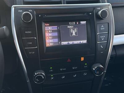 2016 Toyota Camry SE   - Photo 8 - Pittsburg, CA 94565-2812