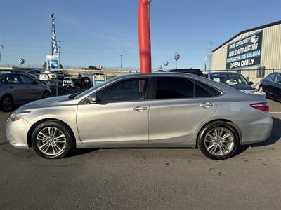 2016 Toyota Camry SE   - Photo 2 - Pittsburg, CA 94565-2812