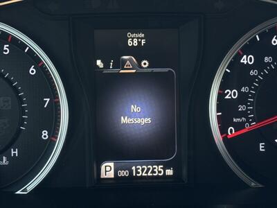 2016 Toyota Camry SE   - Photo 10 - Pittsburg, CA 94565-2812