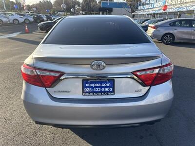 2016 Toyota Camry SE   - Photo 18 - Pittsburg, CA 94565-2812