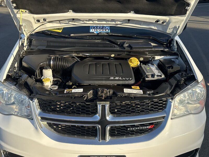 2017 Dodge Grand Caravan SE  