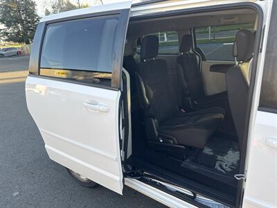 2017 Dodge Grand Caravan SE   - Photo 26 - Pittsburg, CA 94565-2812