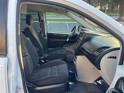 2017 Dodge Grand Caravan SE   - Photo 30 - Pittsburg, CA 94565-2812