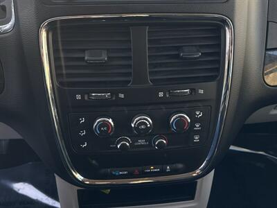 2017 Dodge Grand Caravan SE   - Photo 9 - Pittsburg, CA 94565-2812
