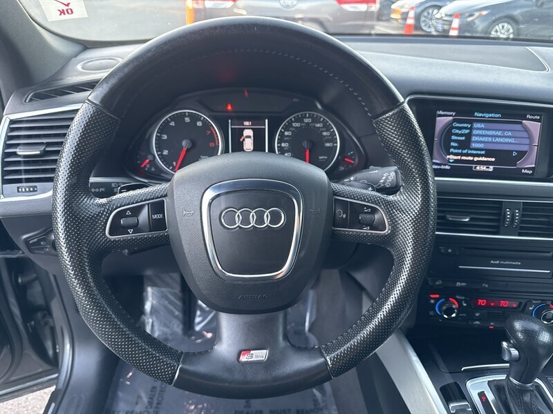 2012 Audi Q5 3.2 quattro Prestige  