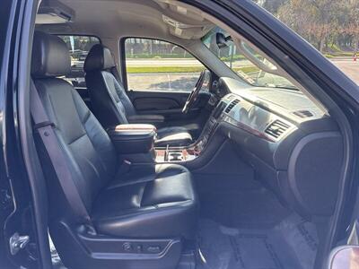 2009 Cadillac Escalade   - Photo 30 - Pittsburg, CA 94565-2812