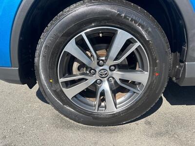 2018 Toyota RAV4 XLE   - Photo 10 - Pittsburg, CA 94565-2812