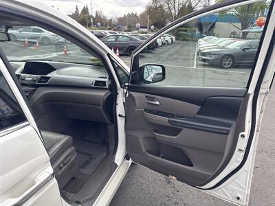 2013 Honda Odyssey Touring Elite   - Photo 32 - Pittsburg, CA 94565-2812