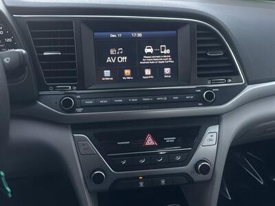 2018 Hyundai ELANTRA SEL   - Photo 10 - Pittsburg, CA 94565-2812