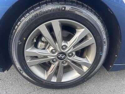 2018 Hyundai ELANTRA SEL   - Photo 5 - Pittsburg, CA 94565-2812