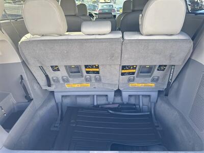 2013 Toyota Sienna XLE 8-Passenger - Photo 24 - Pittsburg, CA 94565-2812