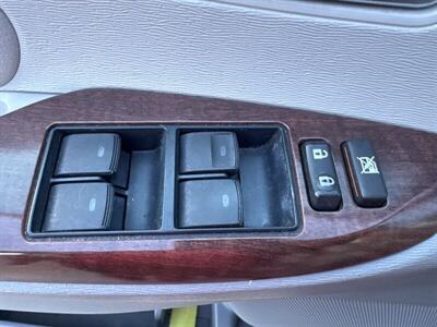 2013 Toyota Sienna XLE 8-Passenger - Photo 14 - Pittsburg, CA 94565-2812
