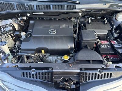 2013 Toyota Sienna XLE 8-Passenger - Photo 31 - Pittsburg, CA 94565-2812