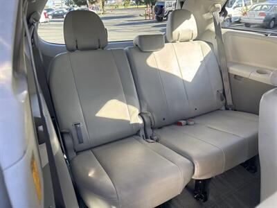 2013 Toyota Sienna XLE 8-Passenger - Photo 27 - Pittsburg, CA 94565-2812