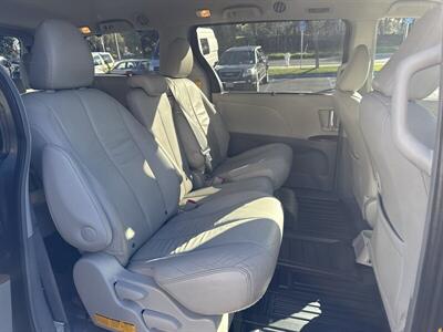 2013 Toyota Sienna XLE 8-Passenger - Photo 28 - Pittsburg, CA 94565-2812