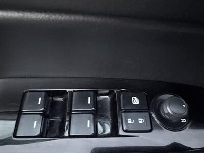 2024 Mazda CX-5 2.5 S Select   - Photo 14 - Pittsburg, CA 94565-2812