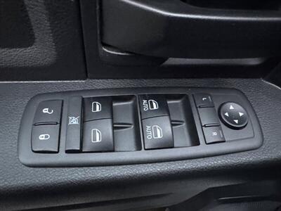 2017 RAM 1500 Tradesman   - Photo 11 - Pittsburg, CA 94565-2812