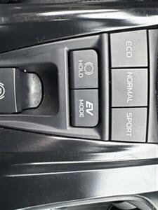 2025 Toyota Camry LE - Photo 12 - Pittsburg, CA 94565-2812