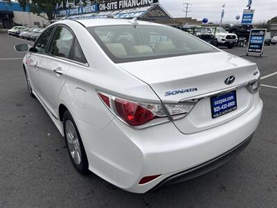 2015 Hyundai SONATA Hybrid   - Photo 16 - Pittsburg, CA 94565-2812