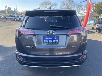 2018 Toyota RAV4 XLE   - Photo 17 - Pittsburg, CA 94565-2812