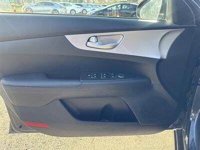 2024 Kia Forte LXS   - Photo 11 - Pittsburg, CA 94565-2812
