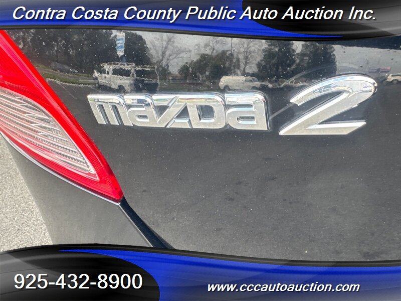 2013 Mazda Mazda2 Touring photo