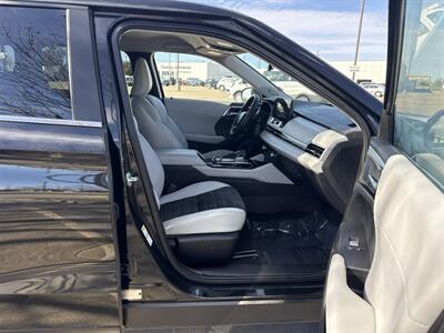 2025 Mitsubishi Outlander SE   - Photo 20 - Dallas, TX 75252