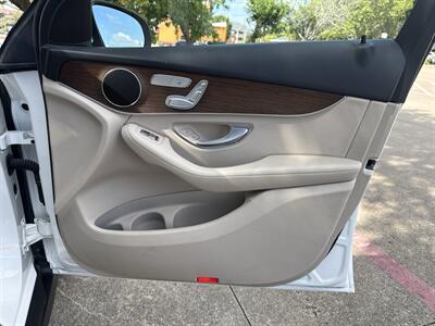 2022 Mercedes-Benz GLC GLC 300   - Photo 14 - Dallas, TX 75252