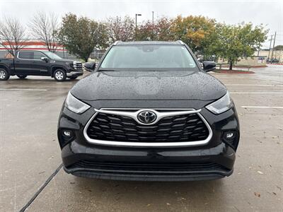 2024 Toyota Highlander XLE   - Photo 2 - Dallas, TX 75252