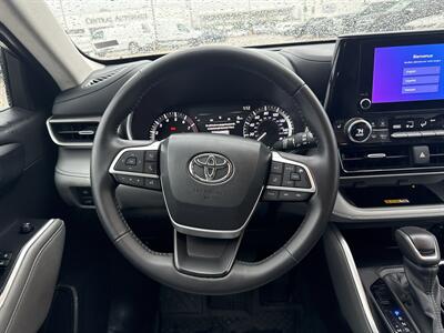 2024 Toyota Highlander XLE   - Photo 26 - Dallas, TX 75252