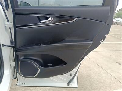 2022 Lincoln Nautilus Standard - Photo 12 - Dallas, TX 75252