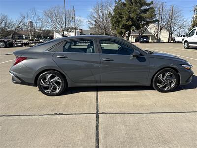 2025 Hyundai ELANTRA Limited   - Photo 8 - Dallas, TX 75252