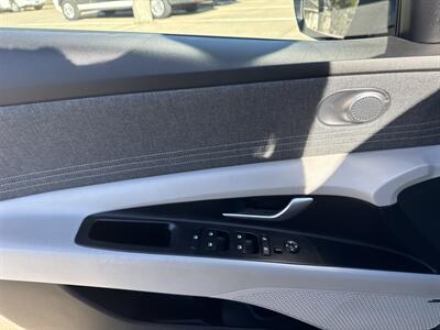 2025 Hyundai ELANTRA Limited   - Photo 14 - Dallas, TX 75252