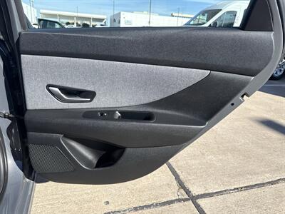 2025 Hyundai ELANTRA Limited   - Photo 15 - Dallas, TX 75252