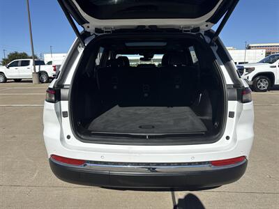 2024 Jeep Grand Cherokee 4xe - Photo 16 - Dallas, TX 75252