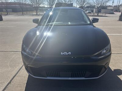 2024 Kia EV6 Light Long Range   - Photo 2 - Dallas, TX 75252